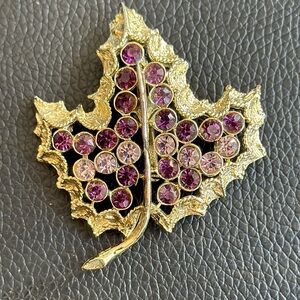 Vintage Gold Maple Leaf Brooch w Purple & Pink Rhinestones